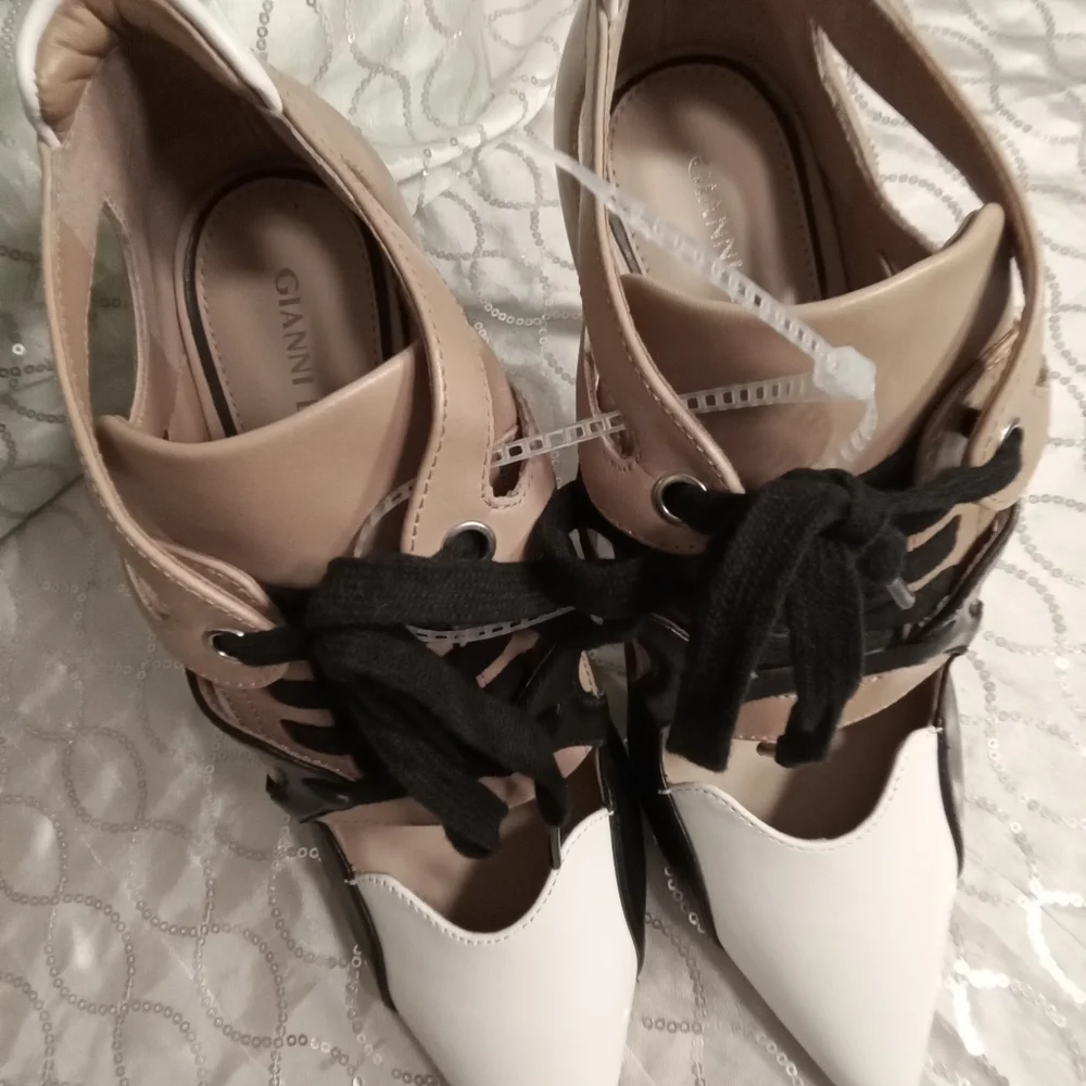 ⭐️ ⭐️ NWT Gianni Bini tri color heels - Picture 4 of 5